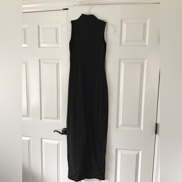 SKIMS Fits Everybody Sleeveless Mock Neck Dress - Picture 4 of 7